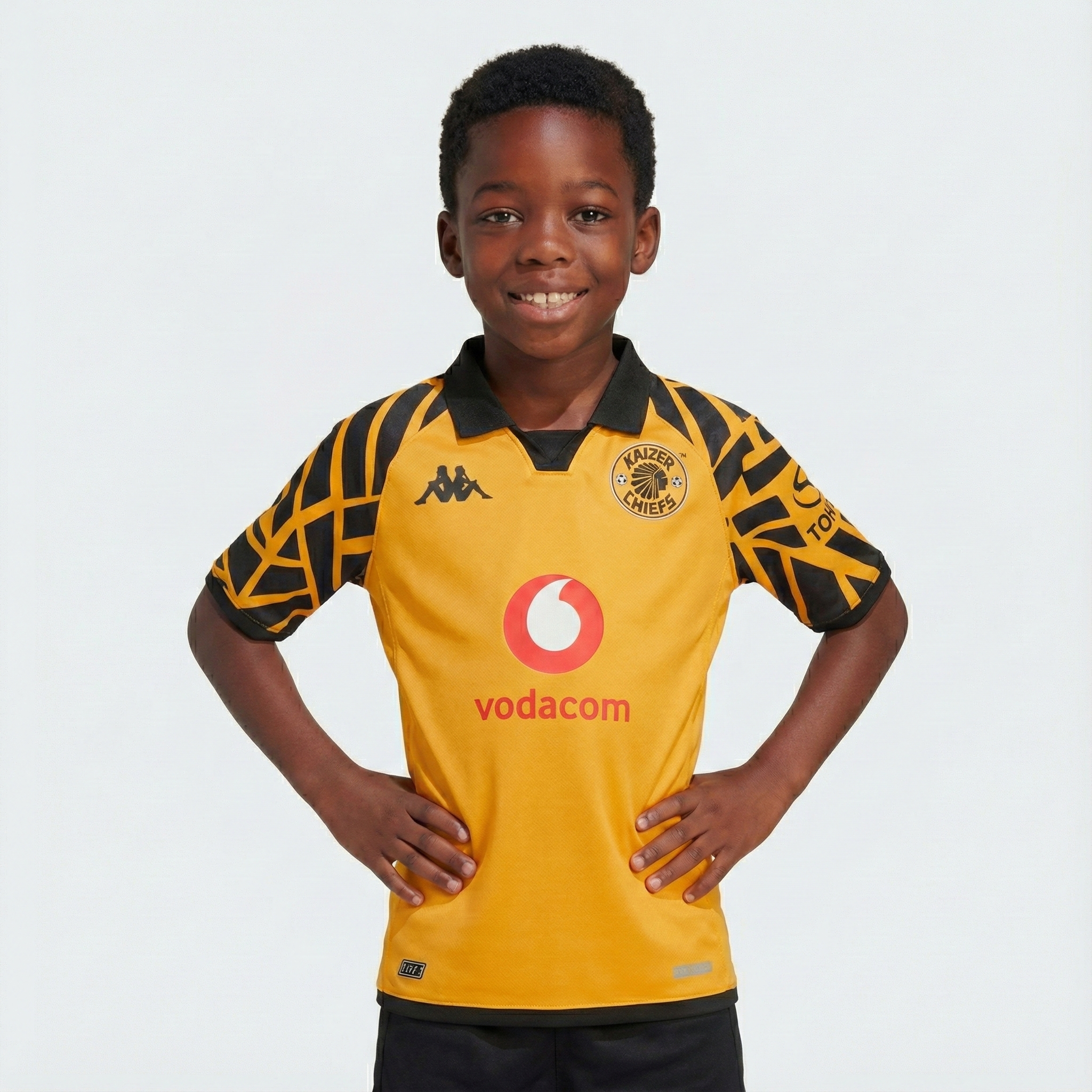 Kaizer Chiefs Home Children's Full Kit 2025/26 (2 Piece)
