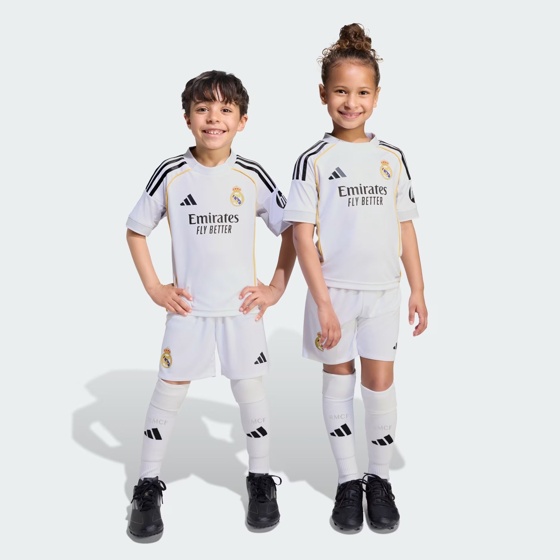 Real Madrid Home Children's Full Kit 2025/26 (2 Piece)